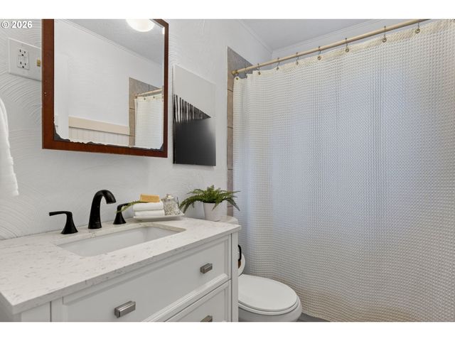 210 Se 218TH Ave, Gresham, OR 97030