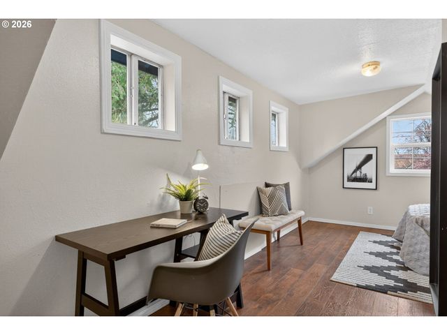 210 Se 218TH Ave, Gresham, OR 97030