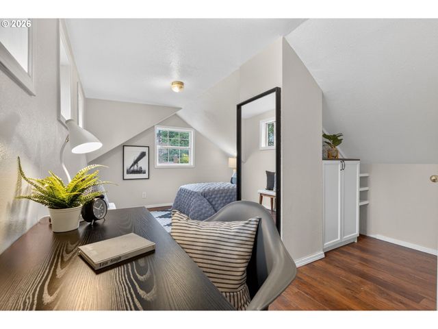 210 Se 218TH Ave, Gresham, OR 97030