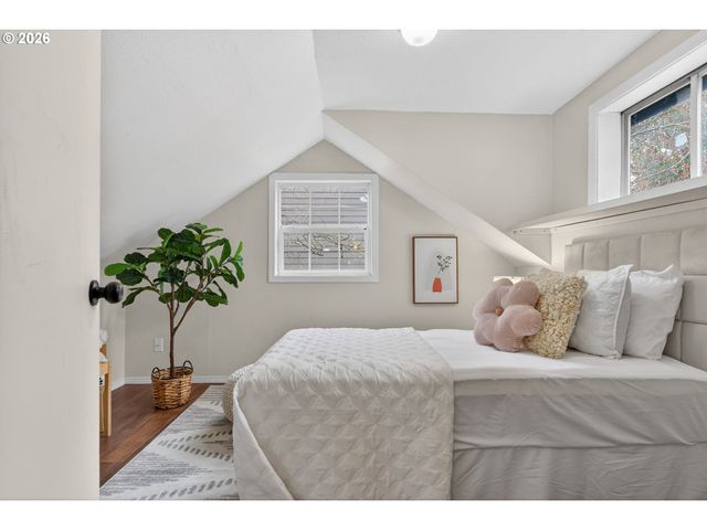 210 Se 218TH Ave, Gresham, OR 97030