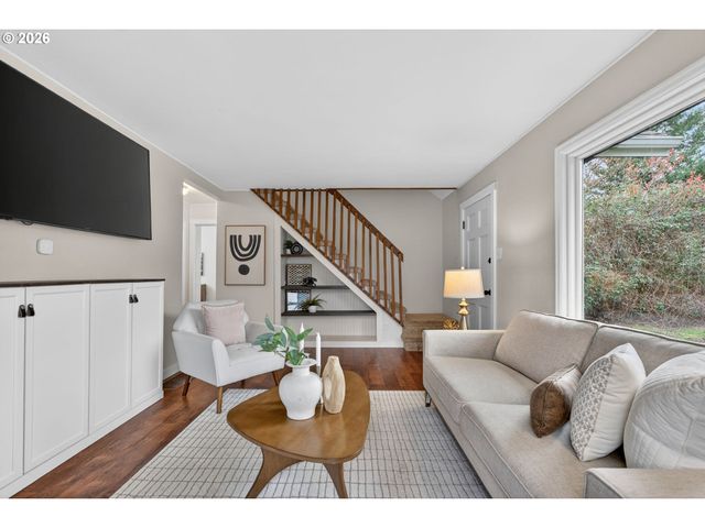 210 Se 218TH Ave, Gresham, OR 97030