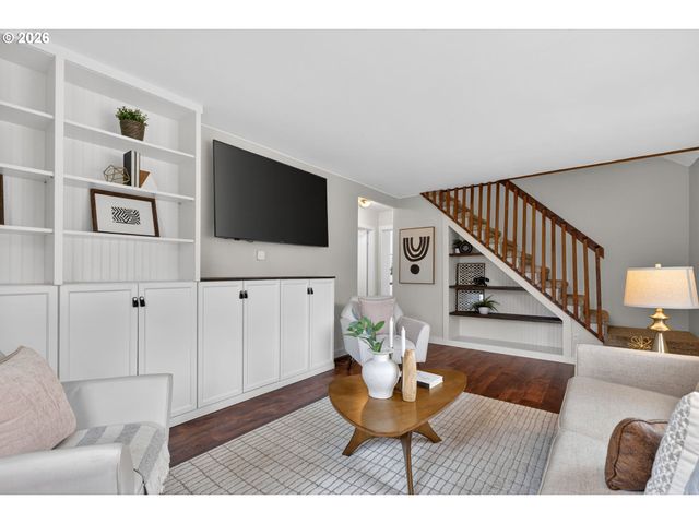 210 Se 218TH Ave, Gresham, OR 97030