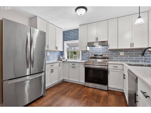 210 Se 218TH Ave, Gresham, OR 97030