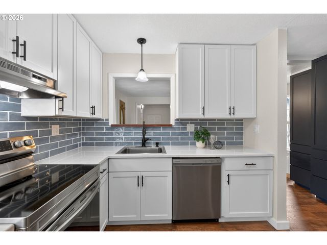 210 Se 218TH Ave, Gresham, OR 97030