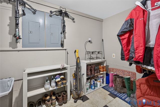 604 Cross Ridge Ln, Manakin Sabot, VA 23103
