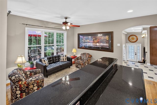 604 Cross Ridge Ln, Manakin Sabot, VA 23103