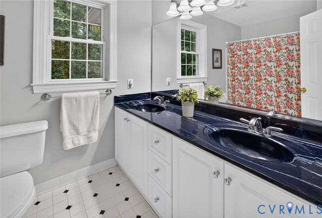 604 Cross Ridge Ln, Manakin Sabot, VA 23103