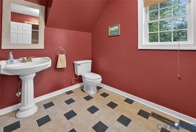 604 Cross Ridge Ln, Manakin Sabot, VA 23103