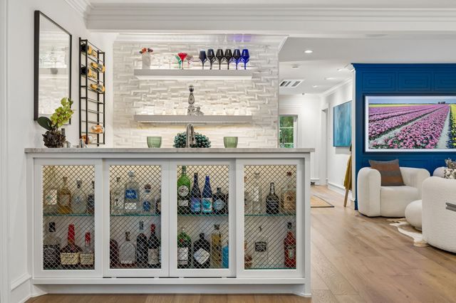 6671 Gaston Avenue, Dallas, TX 75214