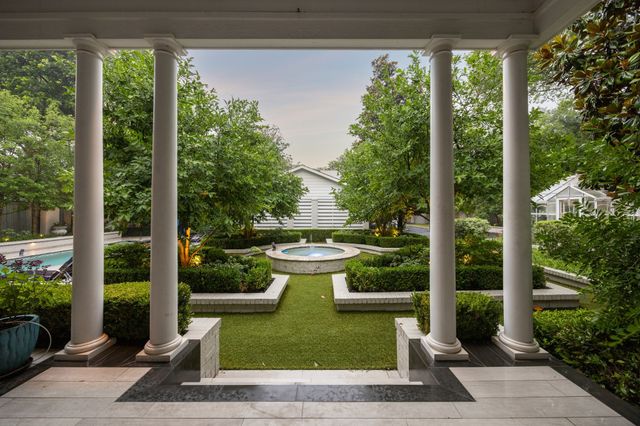 6671 Gaston Avenue, Dallas, TX 75214