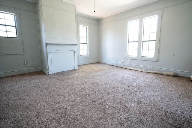 631 W Austin, Paris, TX 75460