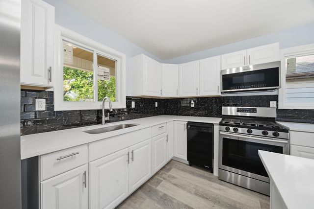 772 Hovey Street, Gary, IN 46406