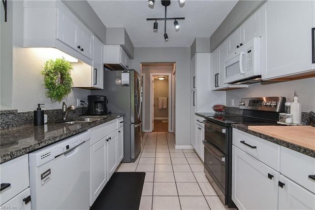 2700 Seashore CV, Virginia Beach, VA 23454