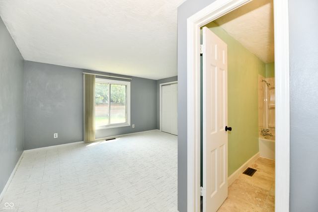 1023 Pendle Hill Avenue, Pendleton, IN 46064