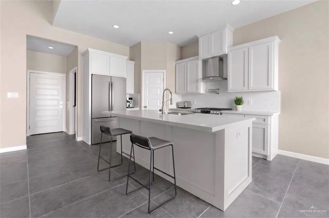 2100 Blue Sky Drive, Weslaco, TX 78599