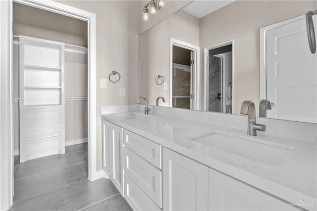 2100 Blue Sky Drive, Weslaco, TX 78599