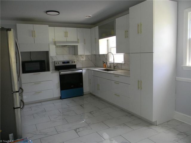 4300 Old Liberty Place, Greensboro, NC 27406