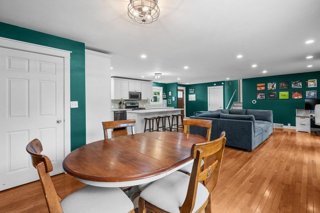 2603 Harmony Drive, Bettendorf, IA 52722
