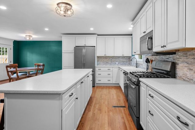 2603 Harmony Drive, Bettendorf, IA 52722