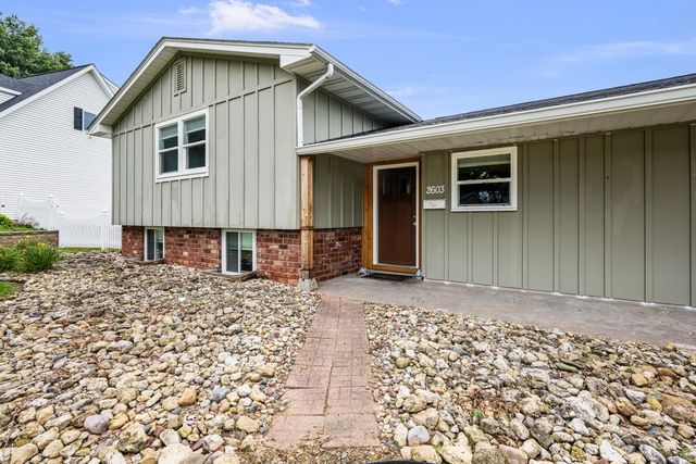 2603 Harmony Drive, Bettendorf, IA 52722