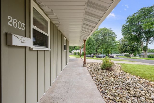2603 Harmony Drive, Bettendorf, IA 52722