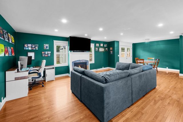 2603 Harmony Drive, Bettendorf, IA 52722