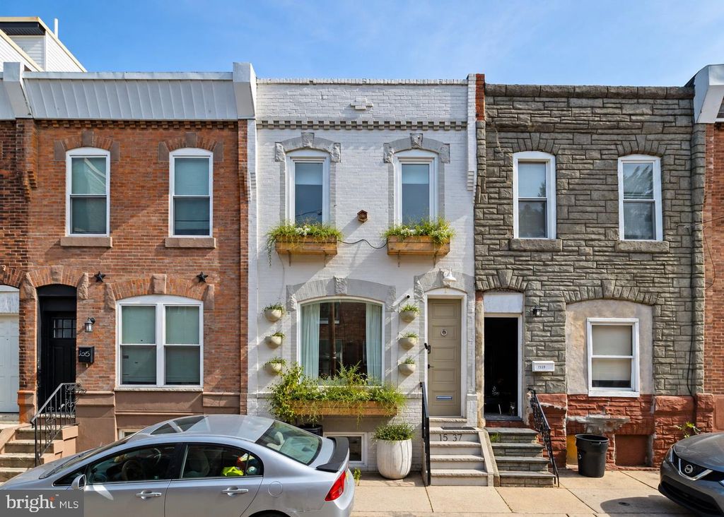 1537 S LECOUNT ST, PHILADELPHIA, PA 19146 — exterior