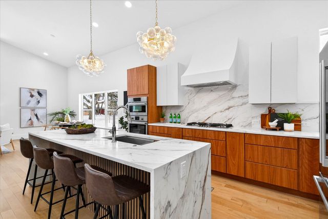 1410 Kearney Road, Ann Arbor, MI 48104