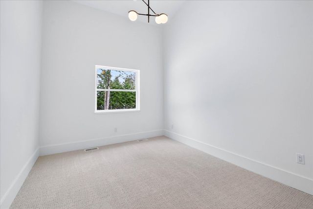 1410 Kearney Road, Ann Arbor, MI 48104