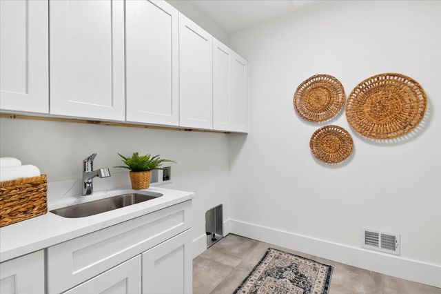 1410 Kearney Road, Ann Arbor, MI 48104