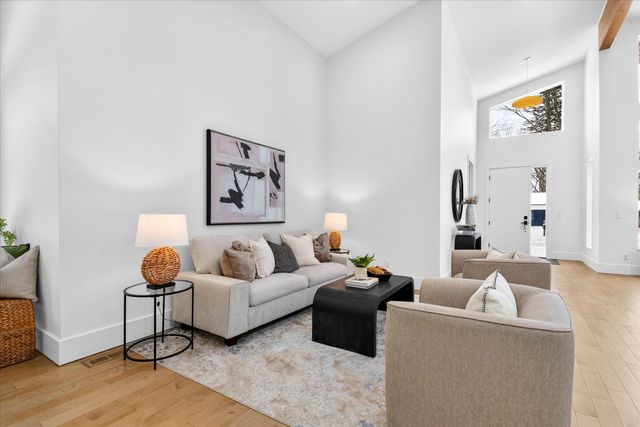 1410 Kearney Road, Ann Arbor, MI 48104