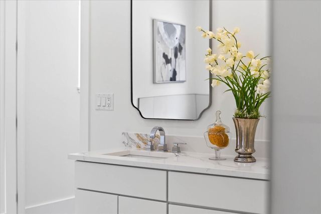 1410 Kearney Road, Ann Arbor, MI 48104