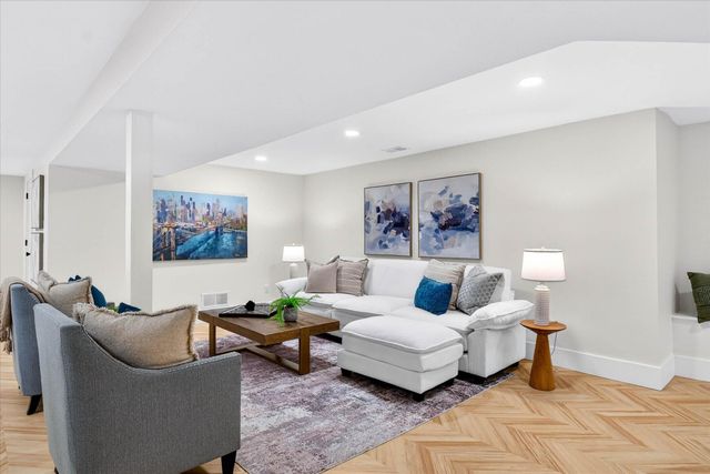 1410 Kearney Road, Ann Arbor, MI 48104