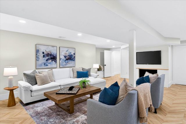 1410 Kearney Road, Ann Arbor, MI 48104