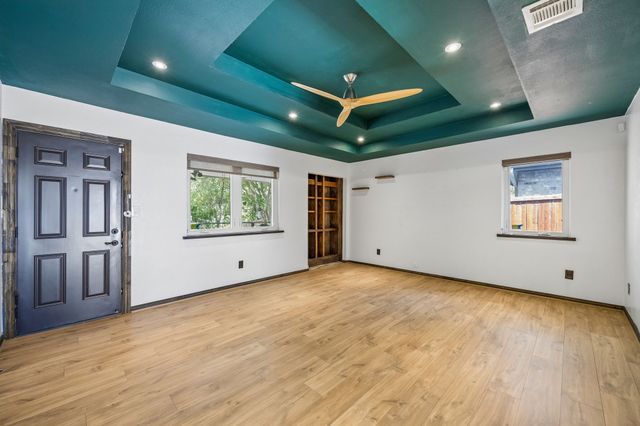 2749 Buna Drive, Dallas, TX 75211