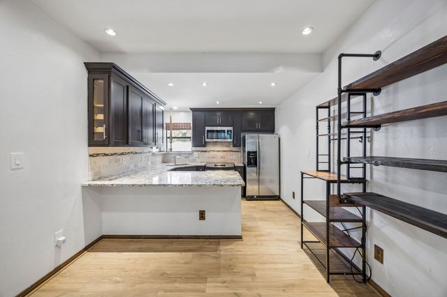 2749 Buna Drive, Dallas, TX 75211