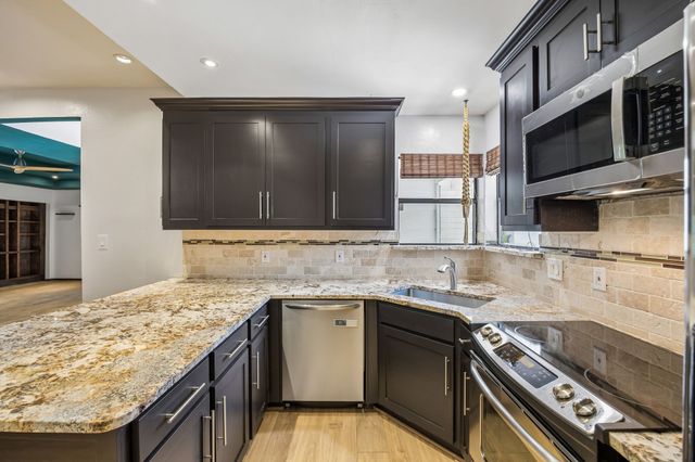 2749 Buna Drive, Dallas, TX 75211