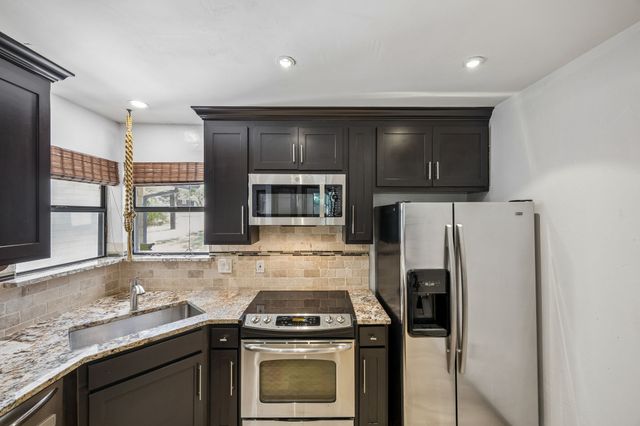2749 Buna Drive, Dallas, TX 75211