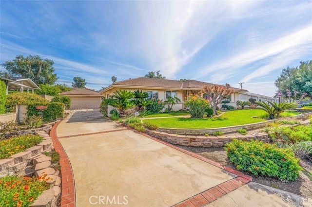 138 S Hacienda, Glendora, CA 91741