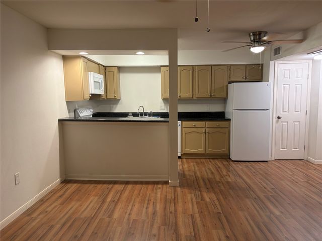 3022 Forest Lane 222, Dallas, TX 75234
