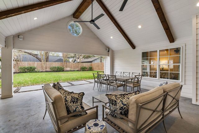 7902 Pagewood Lane, Houston, TX 77063