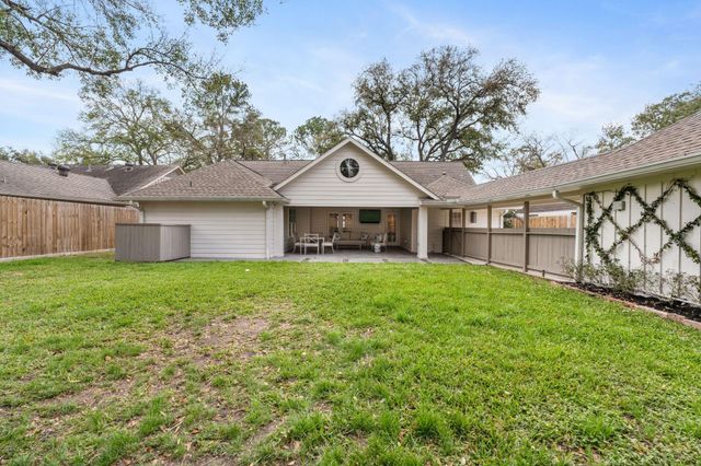 7902 Pagewood Lane, Houston, TX 77063