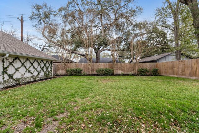 7902 Pagewood Lane, Houston, TX 77063