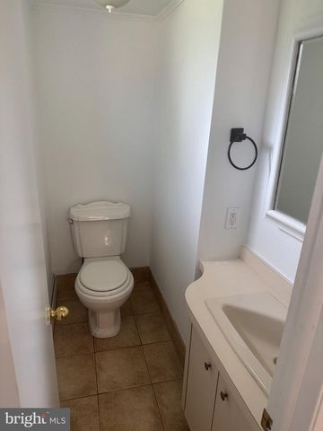 216 SUSSEX BLVD, Broomall, PA 19008