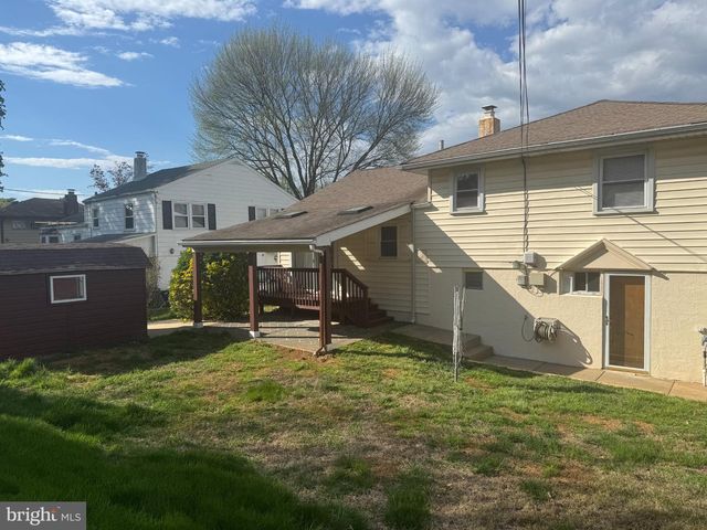 216 SUSSEX BLVD, Broomall, PA 19008