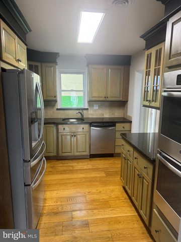 216 SUSSEX BLVD, Broomall, PA 19008