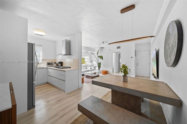 832 15th St 4, Miami Beach, FL 33139