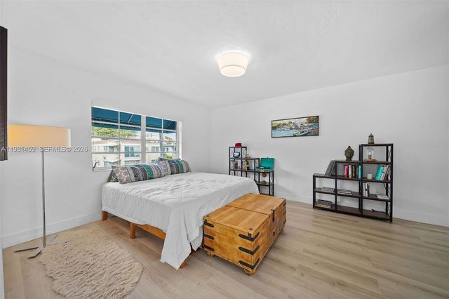 832 15th St 4, Miami Beach, FL 33139