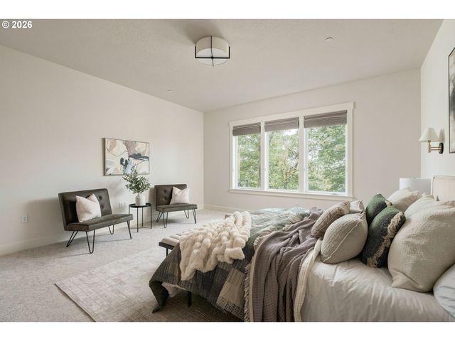 1921 MAPLELEAF Ct, Lake Oswego, OR 97034