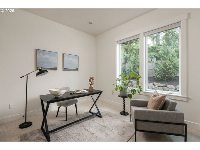 1921 MAPLELEAF Ct, Lake Oswego, OR 97034